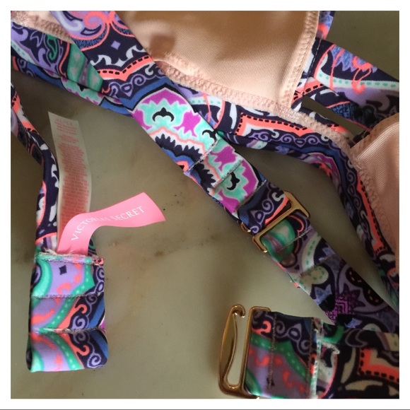 Victoria’s Secret halter padded paisley swim top - Picture 4 of 5